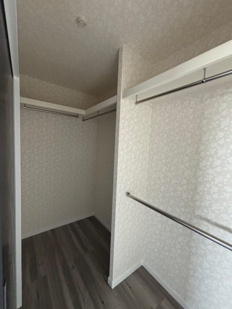 高石市で子供部屋にも広いクローゼットを作りました