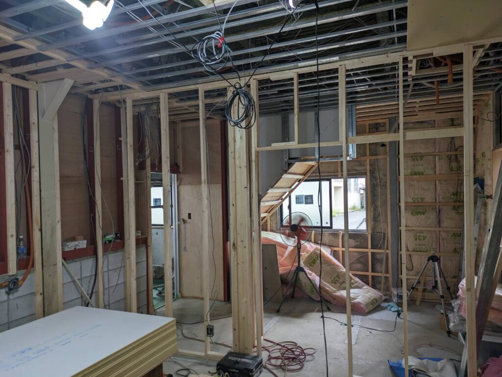 泉大津市で壁を作ります