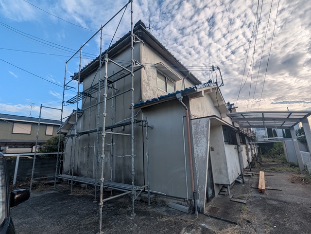 貝塚市で足場設置工事