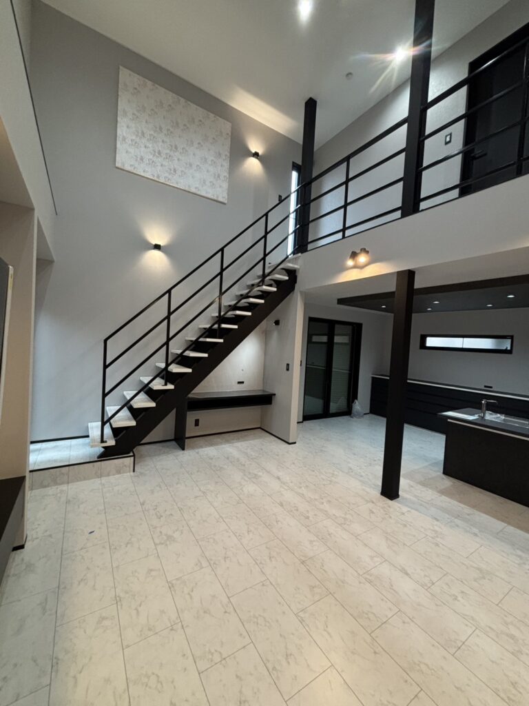 泉佐野市で吹き抜けリビング