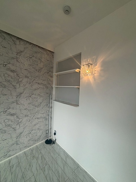 和泉市のリフォーム工事で壁にニッチを施工