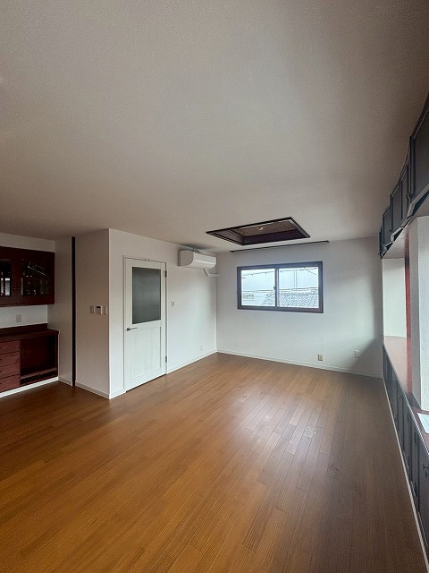 富田林市で無垢フローリングを張りました